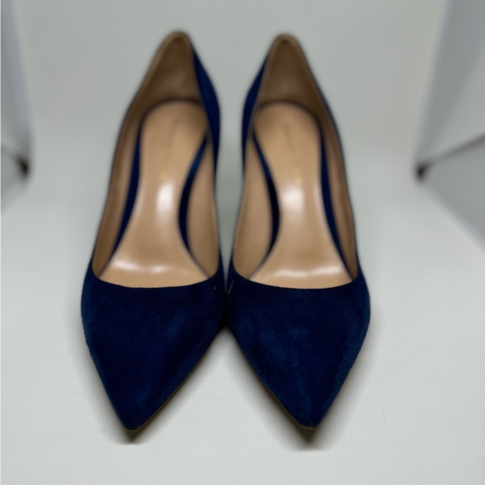 Gianvito Rossi Pointed-toe blue suede heels size 38.5